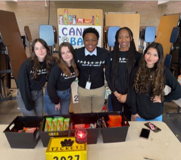 At the carnival, the Class of 2027 officers participated by selling candy bars. Rylee Rinehart, Averyana Hanson, Prophet Durden, Kennedi Lucas and Esmerelda Herrera Diaz represented the sophomore class throughout the 2024-25 school year. photo submitted by Prophet Durden